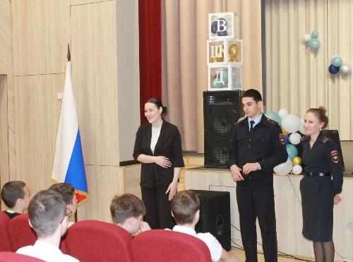 ����������� �������, ������� �� ������ ������ ������ � ����� � 2 