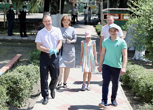 � ������� ������ �� 15.00 ������������� 77,37% �����������