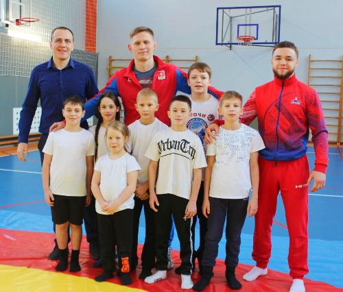 � ����� � 4 ����� �.�. ������  ��������� �������� ���� �����������