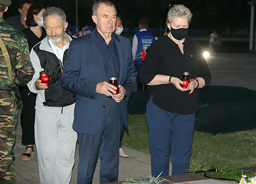 ����� � 4 ����...