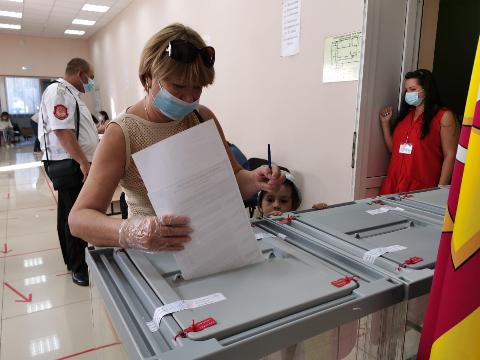 � ������� ������ �� 12.00 ������������� 61,7% �����������