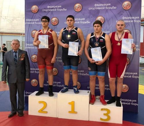 ������� ���������� ����� ��������� ������� ������������ �� �����-������� ������ � �����