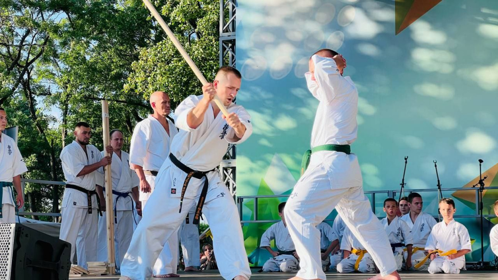 abdbe066-cd52-470e-9bc2-6f7cc552cc9c.jpg abdbe066-cd52-470e-9bc2-6f7cc552cc9c.jpg